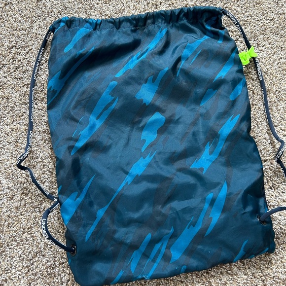 Drawstring Under Armour Athletic Bag - Picture 2 of 3